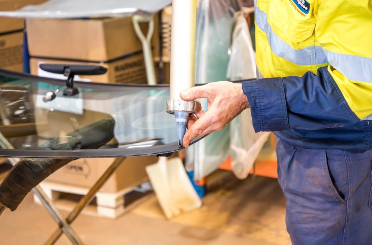 DAG lr 9 commercial auto glass repairs and replacement