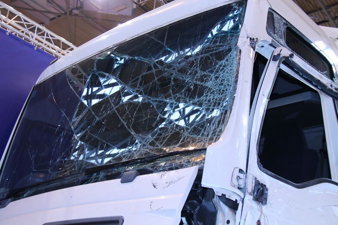 commercial auto glass repairs and replacement commercial auto glass repairs and replacement